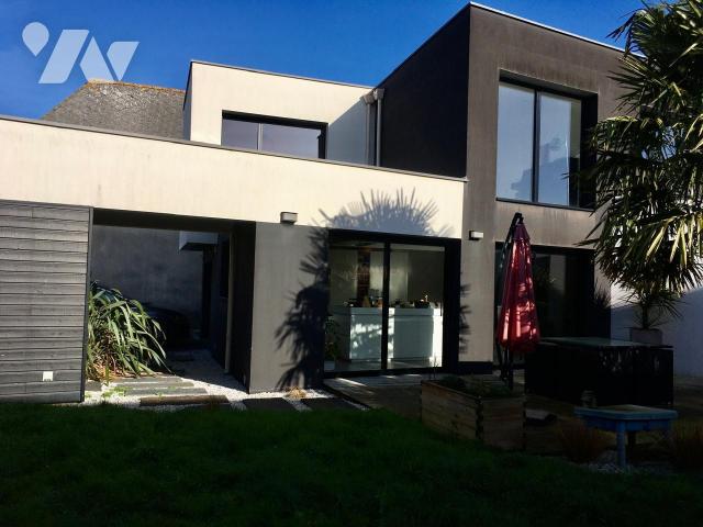 Maison 6 pièces 162 m² · à La Mézière · 162 m² · 580 000 €