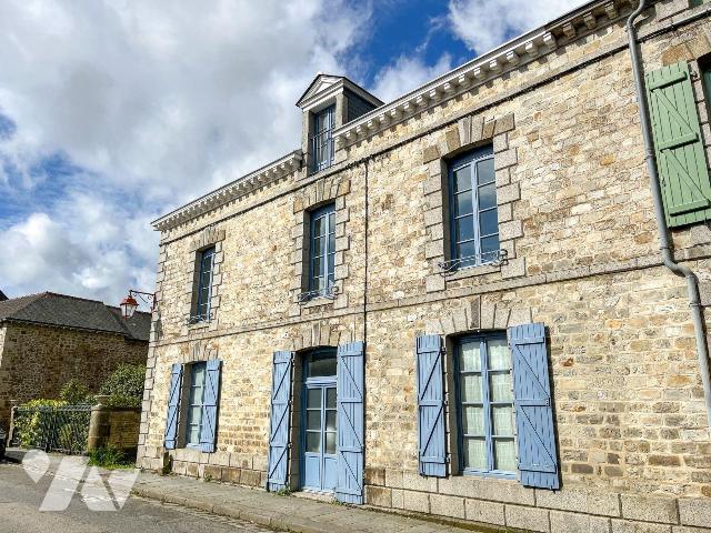Maison 12 pièces 230 m² · à Hédé-Bazouges · 230 m² · 580 000 €