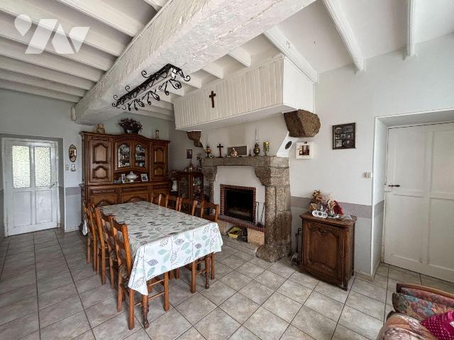 Maison 3 pièces 74 m² · à Larchamp · 74 m² · 110 000 €