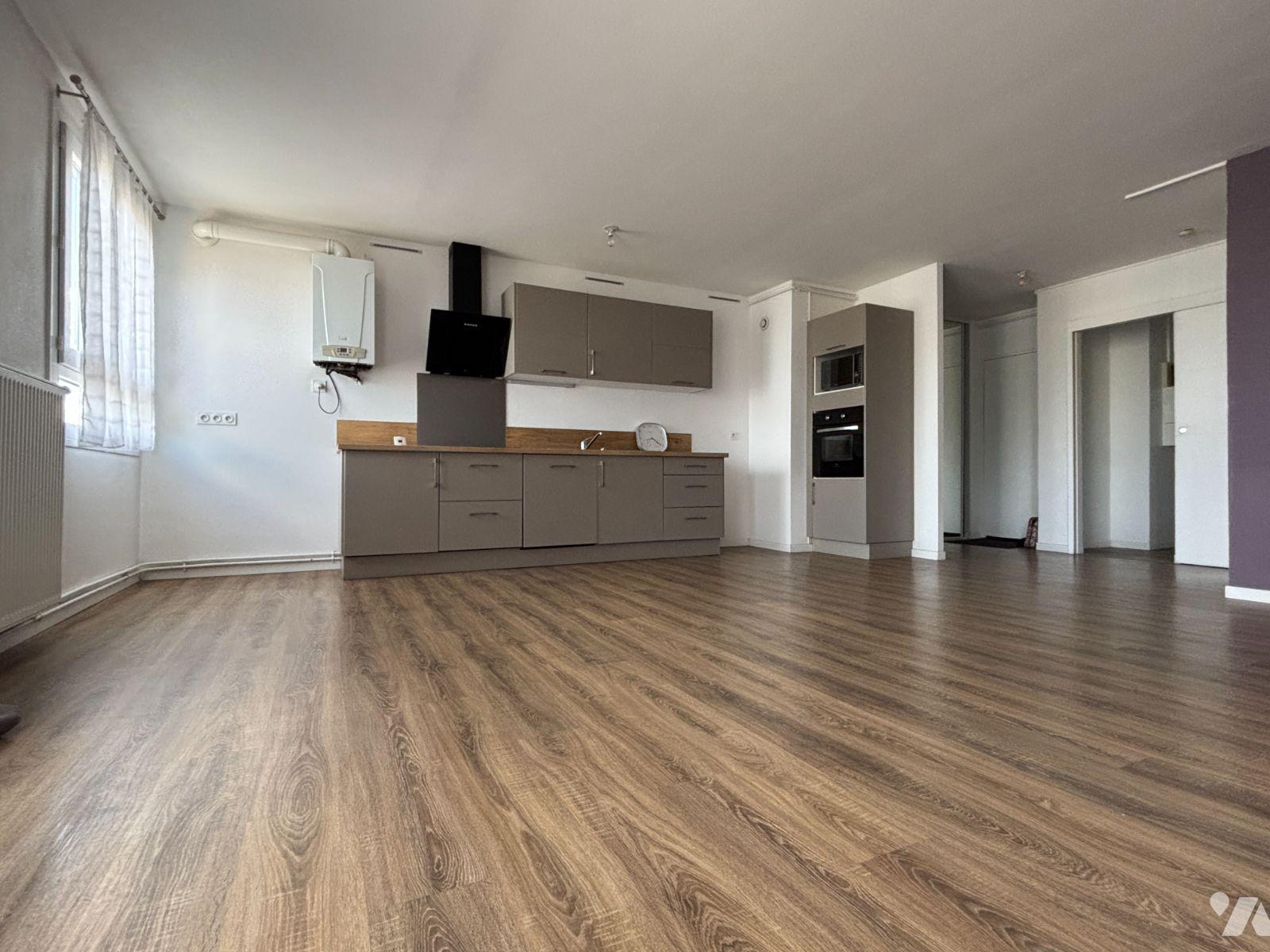 Appartement 4 pièces 78 m² · à Fougères · 78 m² · 105 000 €