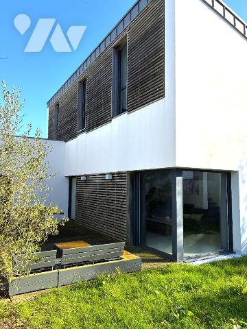 Maison 6 pièces 122 m² · à Melesse · 122 m² · 490 000 €