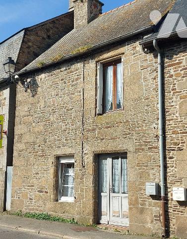 Maison 4 pièces 102 m² · à Bazouges-la-Pérouse · 102 m² · 75 000 €