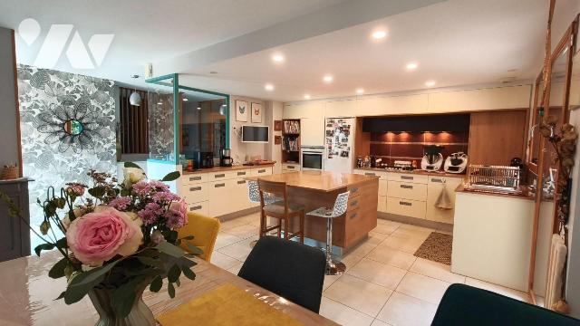 Maison 7 pièces 230 m² · à Combourg · 230 m² · 480 000 €