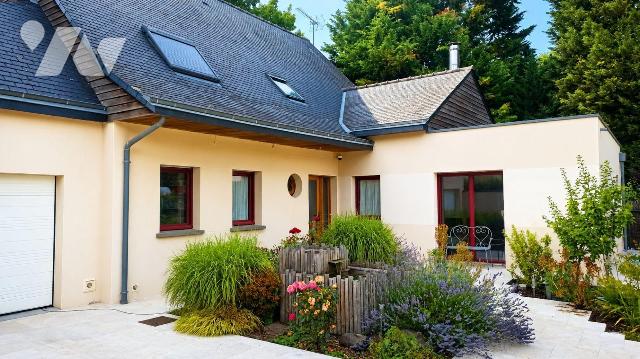 Maison 7 pièces 230 m² · à Combourg · 230 m² · 480 000 €