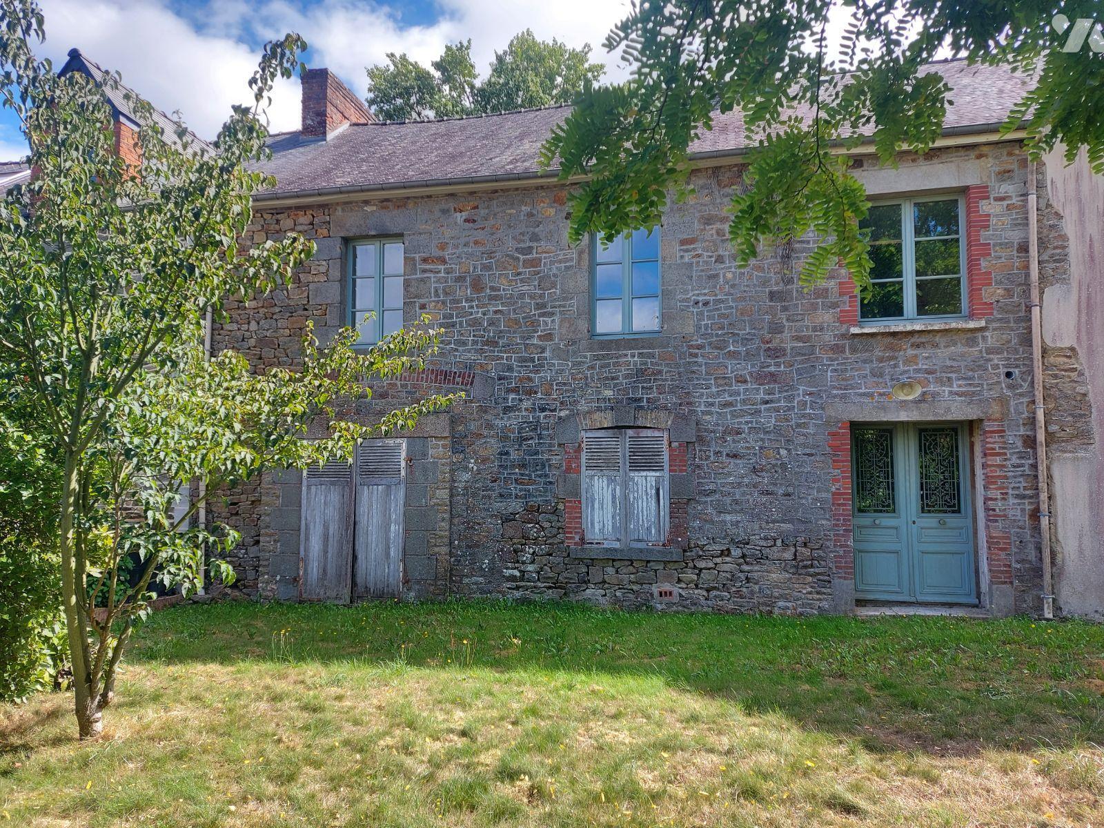 Maison 7 pièces 120 m² · à Montreuil-sur-Ille · 120 m² · 180 000 €