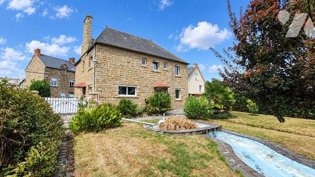 Maison 7 pièces 158 m² · à Meillac · 158 m² · 250 000 €
