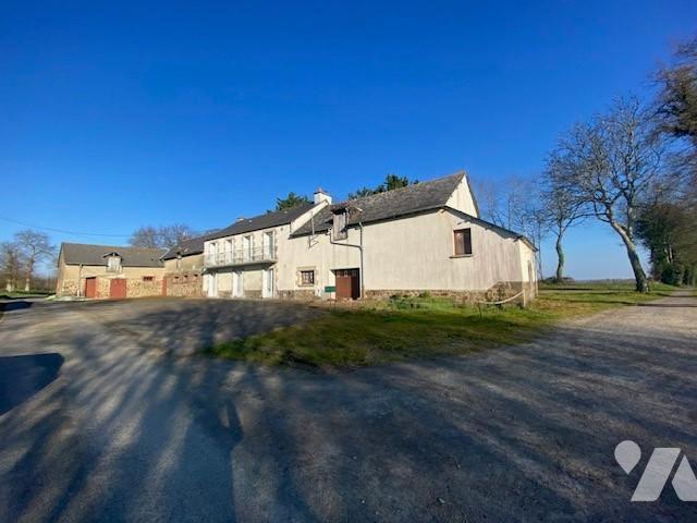 Maison 5 pièces 143 m² · à Tinténiac · 143 m² · 190 000 €