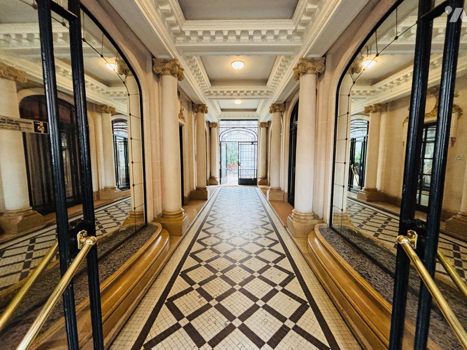 Appartement — Paris 10e Arrondissement