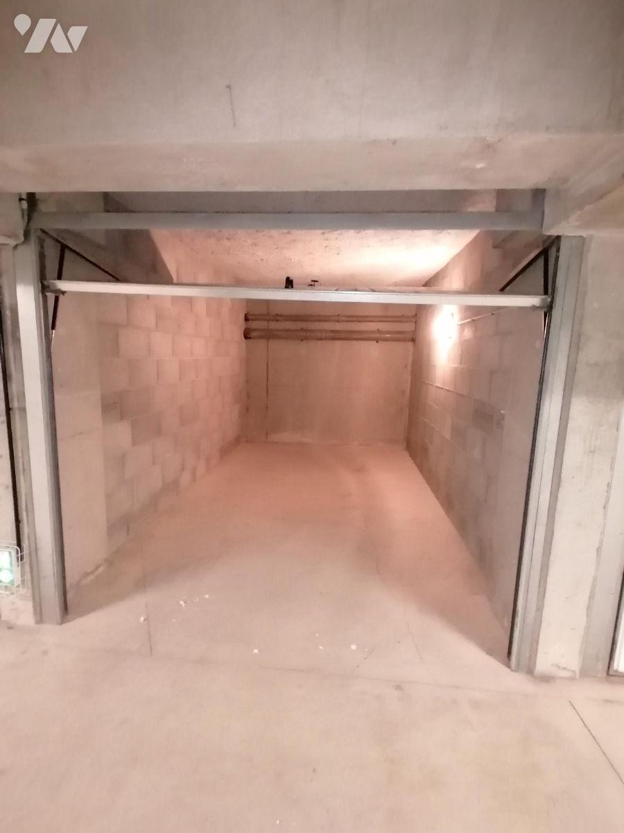 Parking 1 pièce 13 m² · à Bruz · 13 m² · 85 €/mois