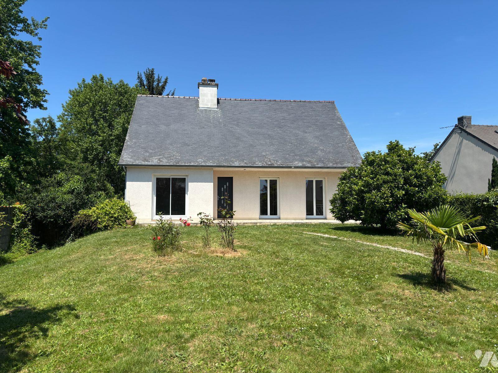 Maison 7 pièces 141 m² · à Bourgbarré · 141 m² · 338 000 €