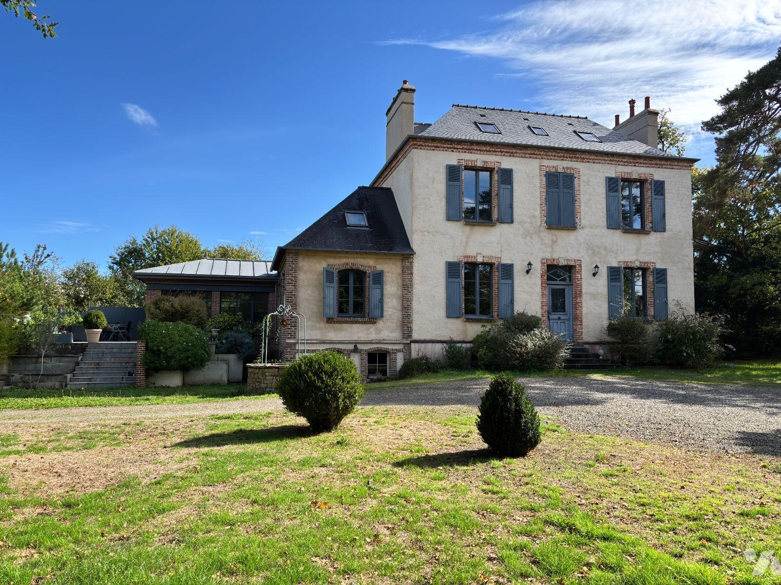 Maison 7 pièces 219 m² · à Pont-Péan · 219 m² · 620 000 €