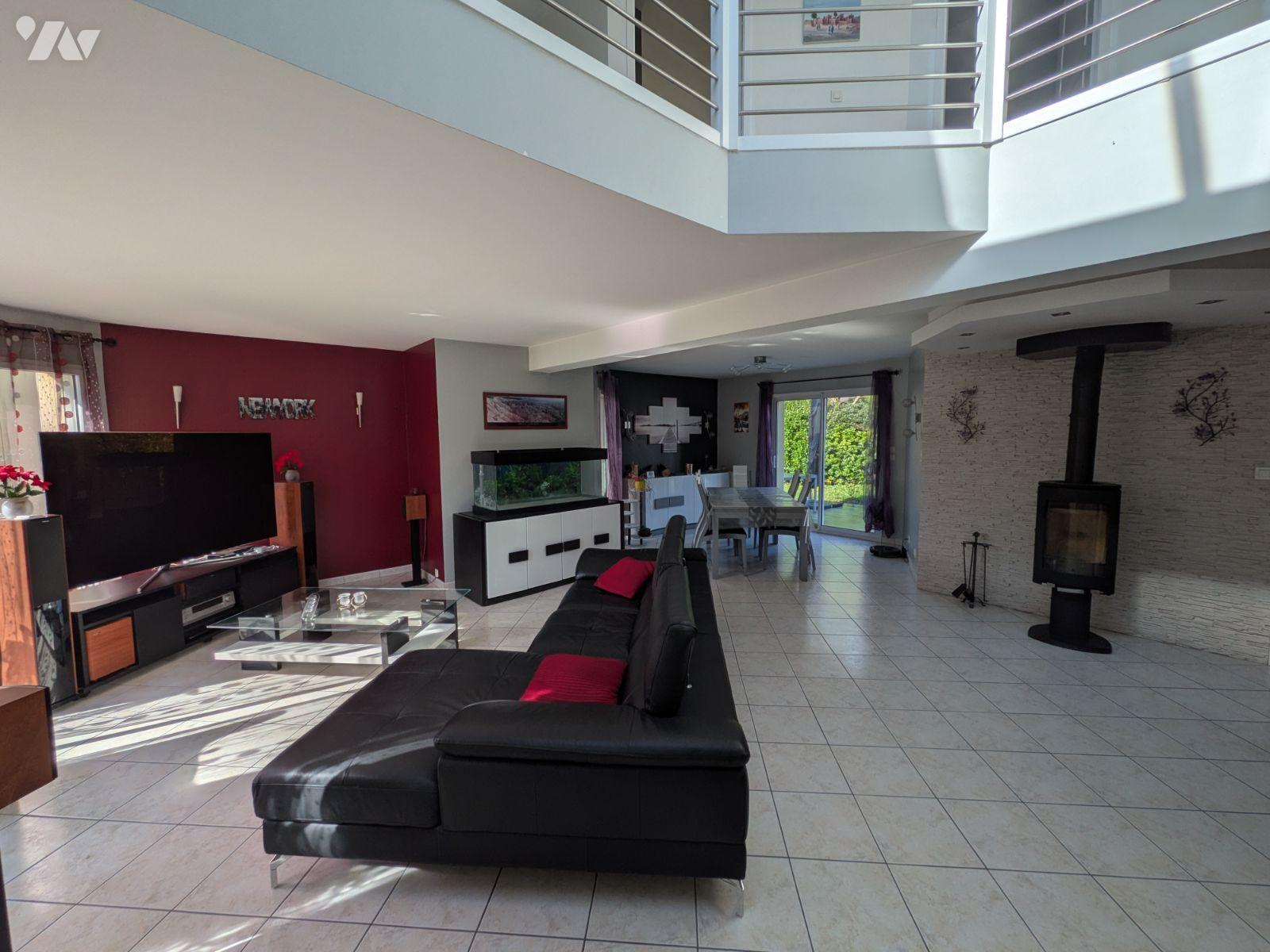 Maison 9 pièces 192 m² · à Bruz · 192 m² · 440 000 €