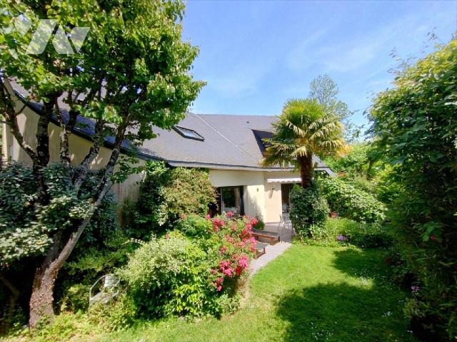 Maison 8 pièces 272 m² · à Vitré · 272 m² · 675 000 €