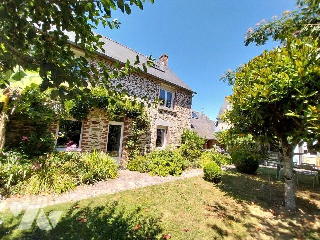 Maison 10 pièces 245 m² · à Pocé-les-Bois · 245 m² · 400 000 €