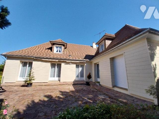 Maison 8 pièces 164 m² · à Balazé · 164 m² · 330 000 €