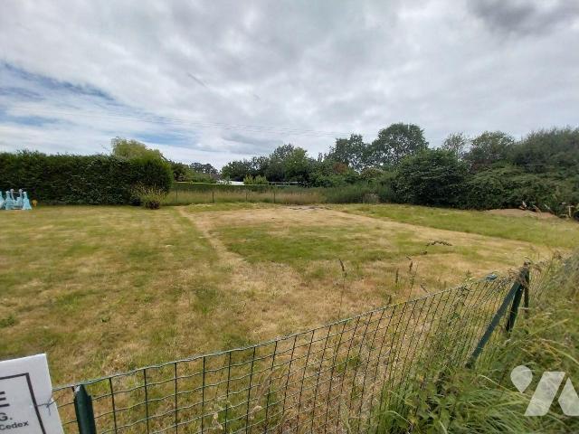 Terrain 570 m² · à Étrelles · 570 m² · 74 100 €