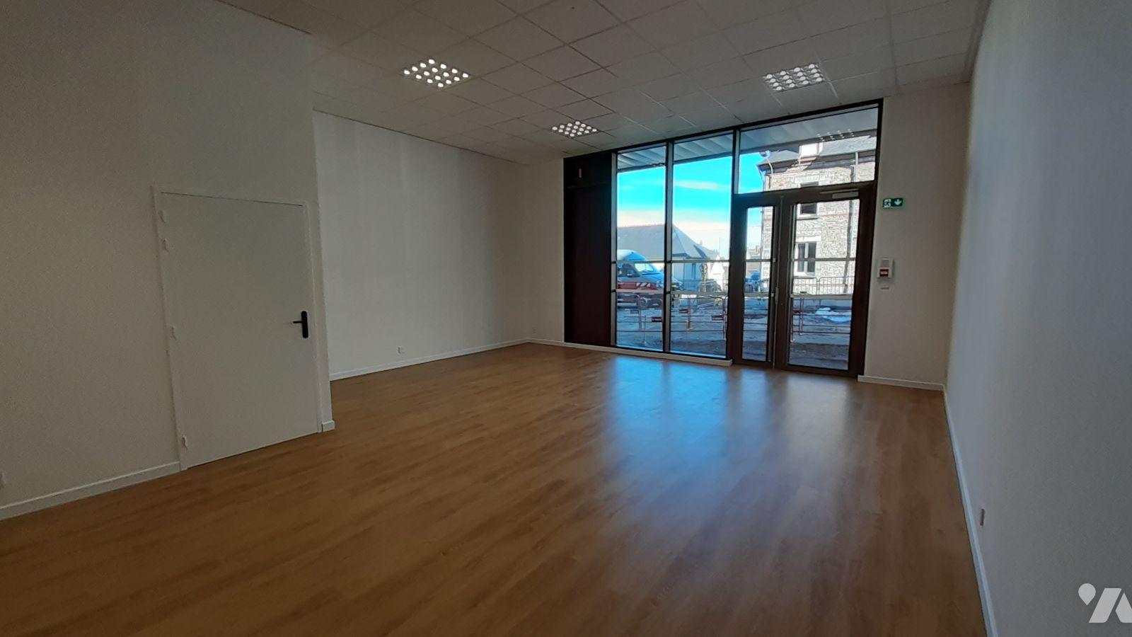 Com 63 m² Vitré · 63 m² · 1 400 €/mois