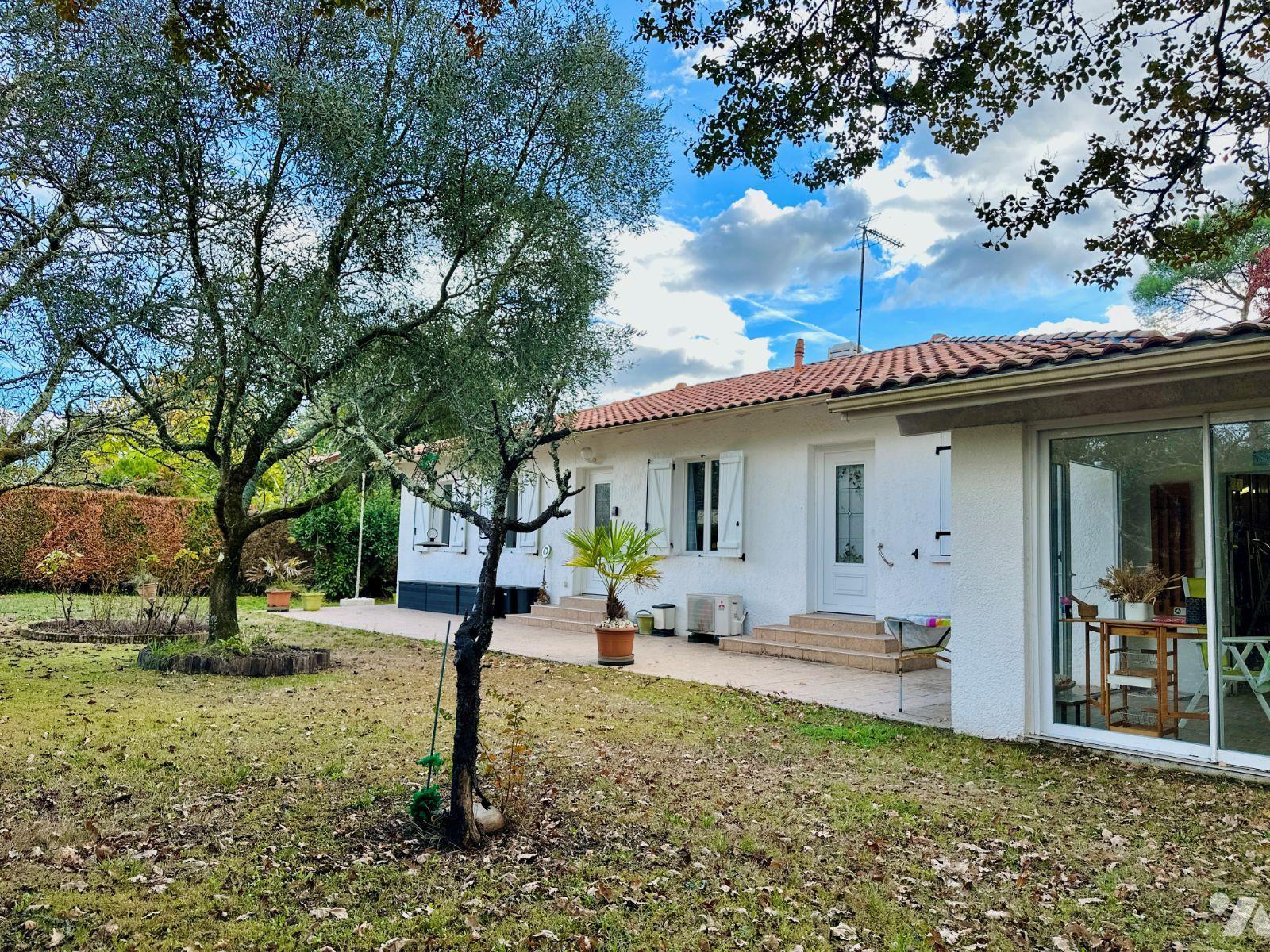 Maison 5 pièces 126 m² · à Josse · 126 m² · 330 000 €