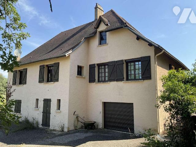 Maison 7 pièces 180 m² · à Gourdon · 180 m² · 190 000 €