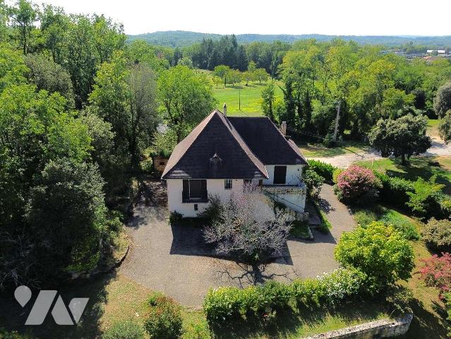 Maison 7 pièces 180 m² · à Gourdon · 180 m² · 190 000 €