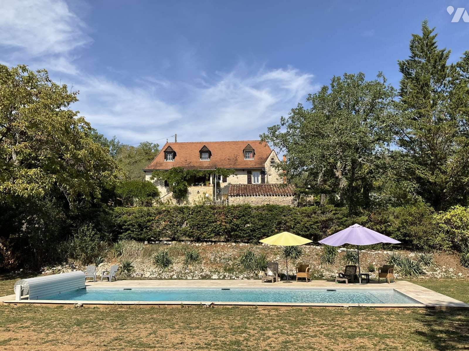 Maison 17 pièces 230 m² · à Gourdon · 230 m² · 530 000 €