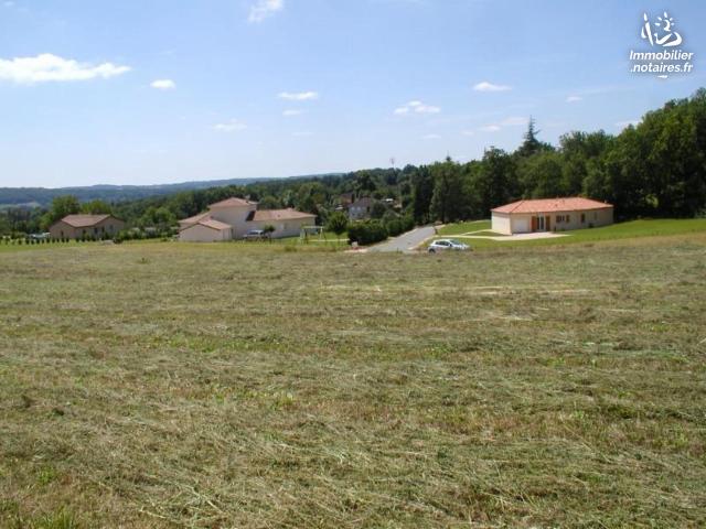 Vente - Terrain à bâtir - Lissac-et-Mouret - 0.00m² - Ref : 46055/TEBA/746
