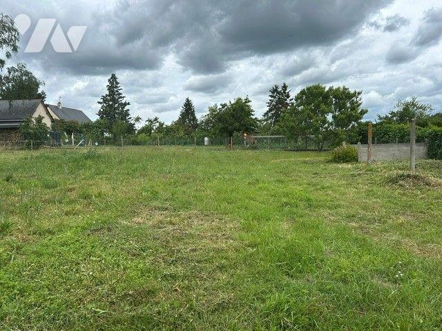 Terrain 700 m² · à Baugé-en-Anjou · 700 m² · 35 000 €