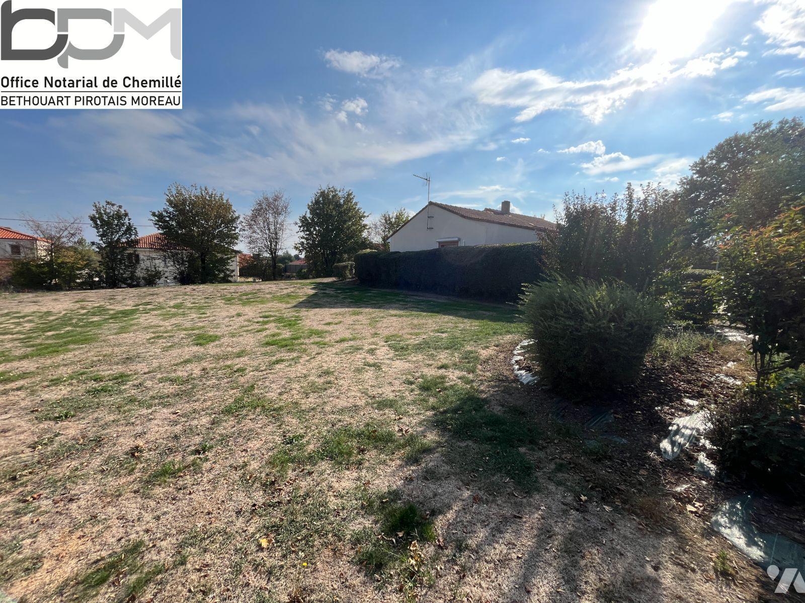 Terrain 1053 m² · à Chemillé-en-Anjou · 1 053 m² · 90 000 €