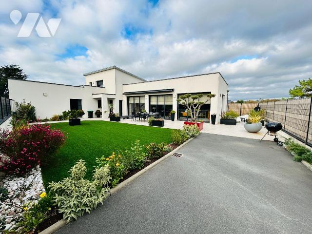 Maison 4 pièces 182 m² · à Agon-Coutainville · 182 m² · 895 000 €