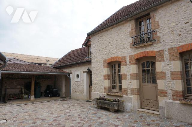 Maison 161 m² · à Crugny · 161 m² · 285 000 €