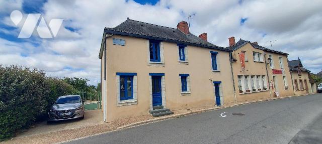Maison 5 pièces 121 m² · à Roche-Neuville · 121 m² · 180 000 €