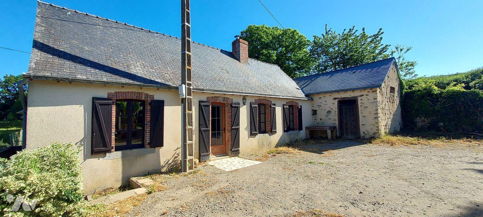 Maison à Quelaines-Saint-Gault