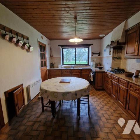 Maison 8 pièces 236 m² · à Marcillé-la-Ville · 236 m² · 150 000 €