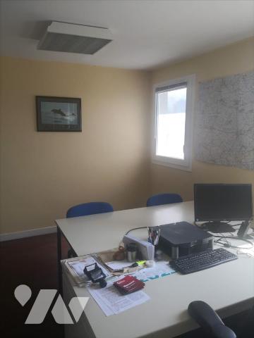 Com 126 m² Mayenne · 126 m² · 900 €/mois