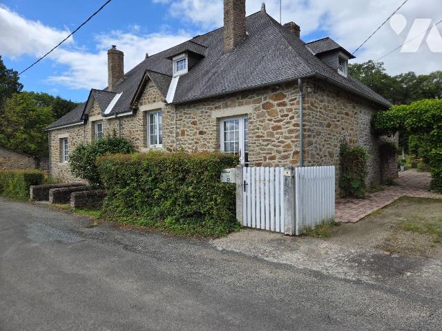 Maison 7 pièces 164 m² · à Saint-Georges-Buttavent · 164 m² · 310 000 €
