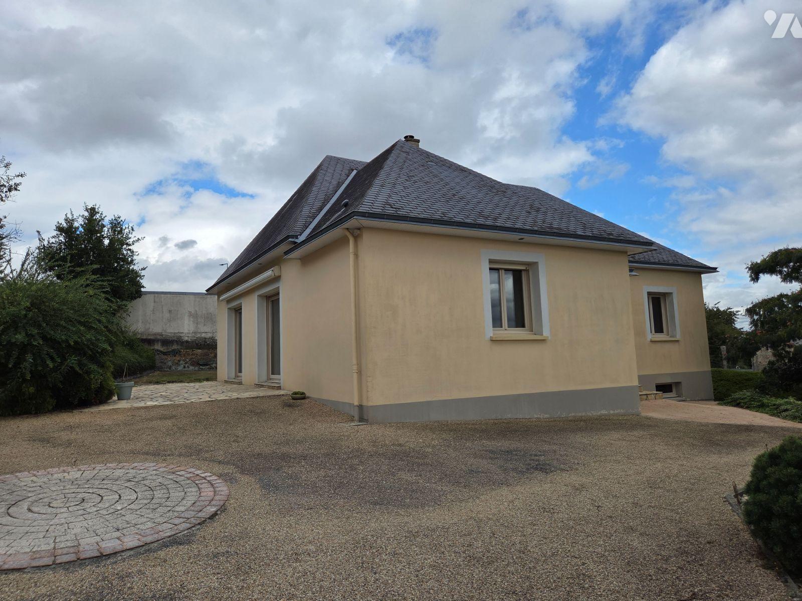 Maison 5 pièces 112 m² · à Châtillon-sur-Colmont · 112 m² · 170 000 €