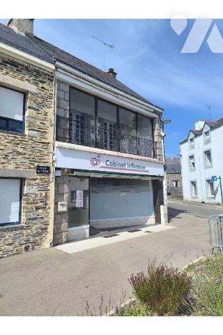 Maison 11 pièces 272 m² · à Carentoir · 272 m² · 210 000 €