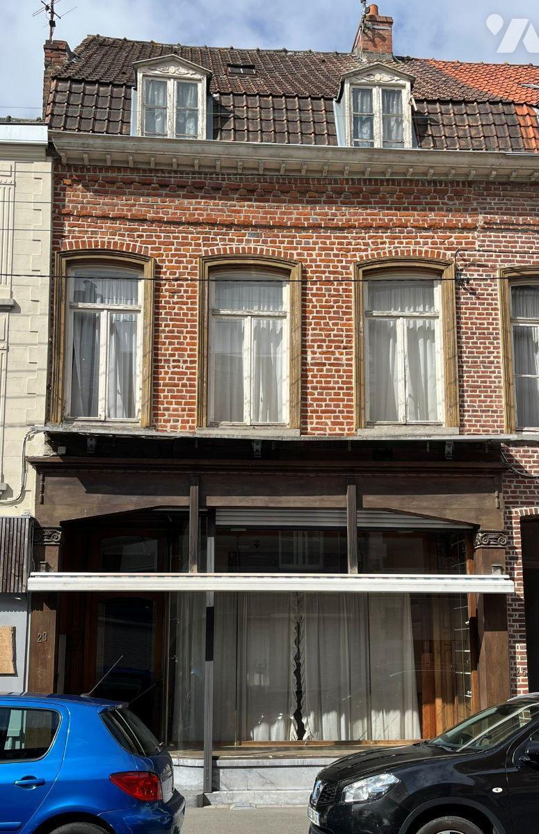 Maison 10 pièces 200 m² · à Hazebrouck · 200 m² · 170 000 €
