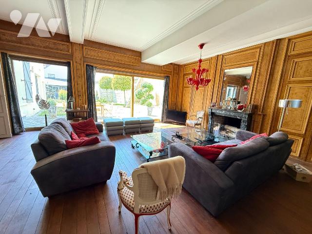 Maison 10 pièces 348 m² · à Saint-Omer · 348 m² · 550 000 €