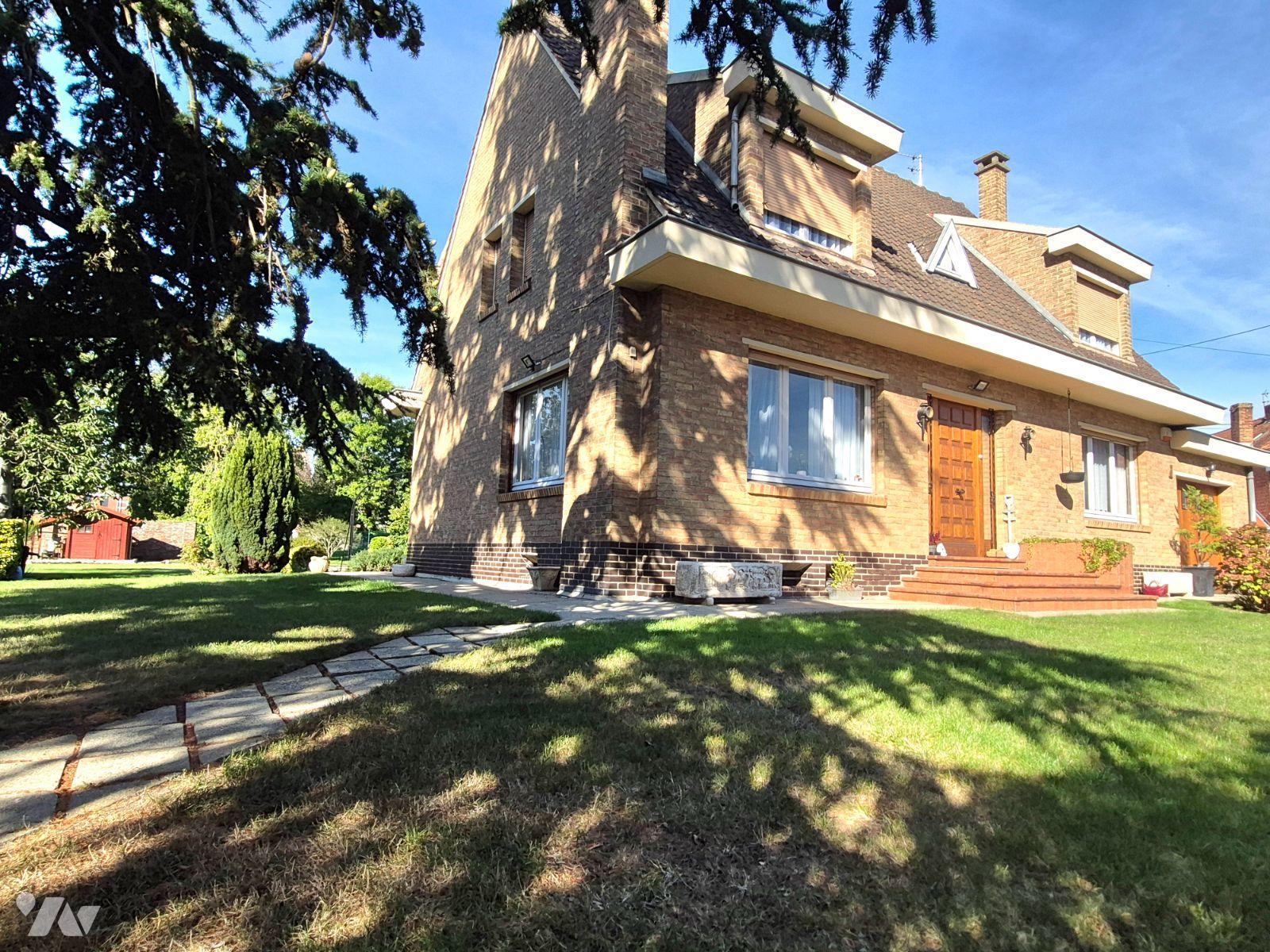 Maison 8 pièces 182 m² · à Merville · 182 m² · 335 000 €