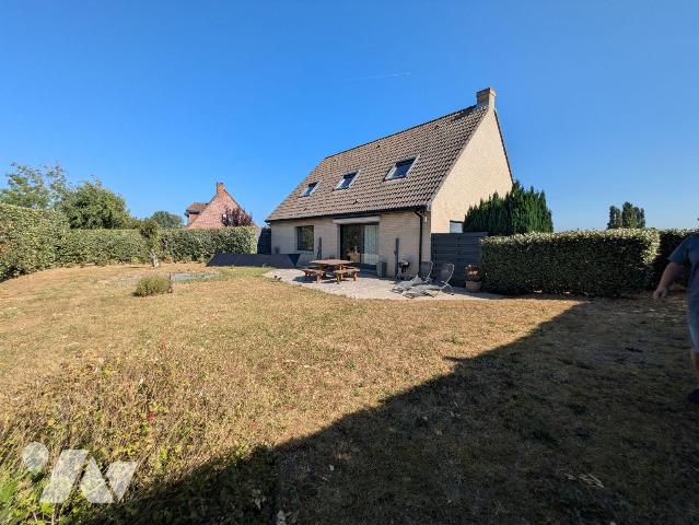 Maison 6 pièces 142 m² · à Crochte · 142 m² · 340 000 €