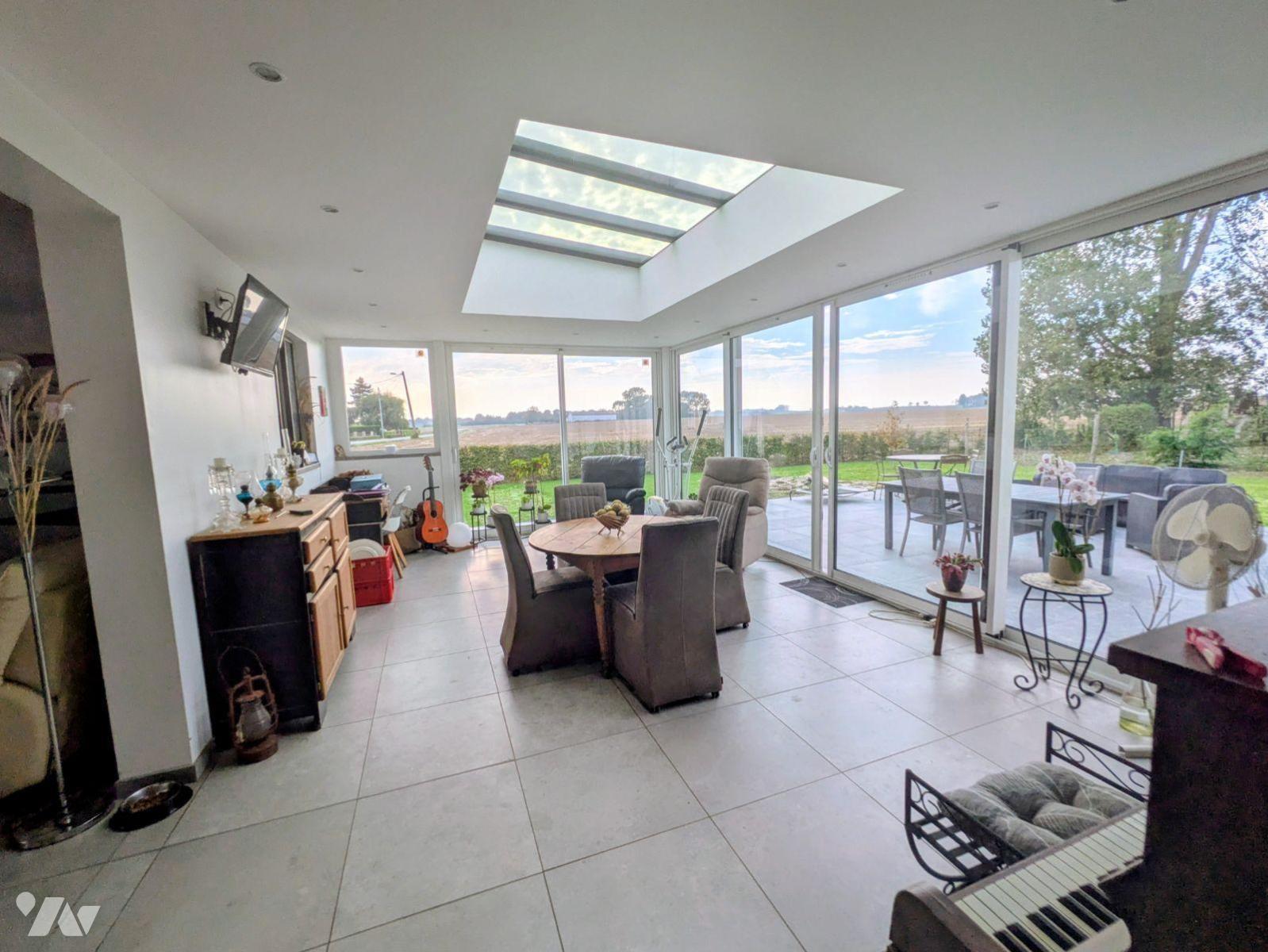 Maison 6 pièces 150 m² · à Crochte · 150 m² · 365 000 €