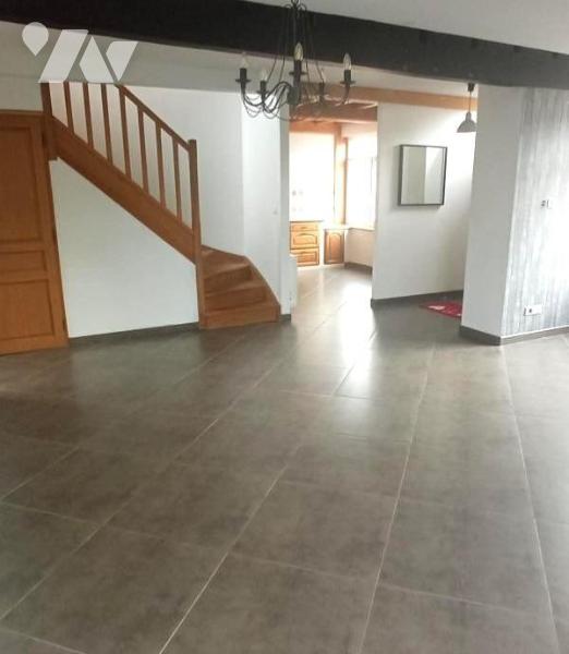 Maison 6 pièces 121 m² · à Staple · 121 m² · 175 000 €