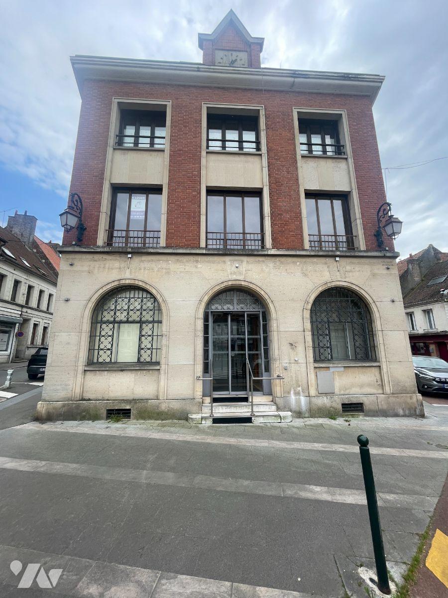 Immeuble 334 m² · à Saint-Pol-sur-Ternoise · 334 m² · 300 000 €