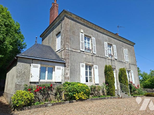 Maison 6 pièces 140 m² · à Saint-Pierre-sur-Orthe · 140 m² · 150 000 €