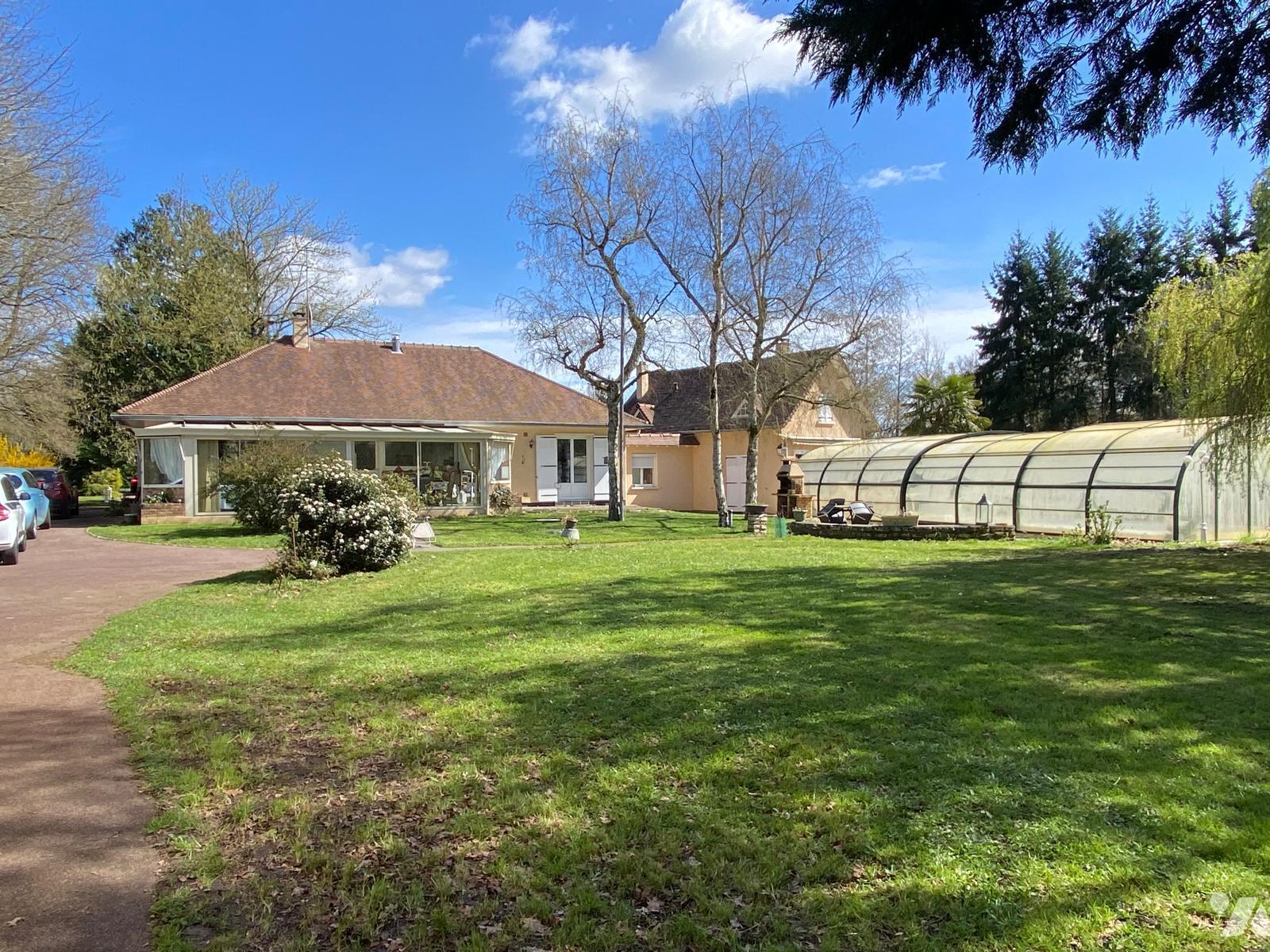 Maison 8 pièces 215 m² · au Mans · 215 m² · 550 000 €