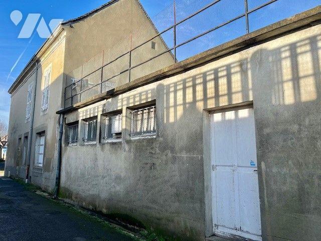 Immeuble 100 m² · à Ballon-Saint Mars · 100 m² · 105 000 €