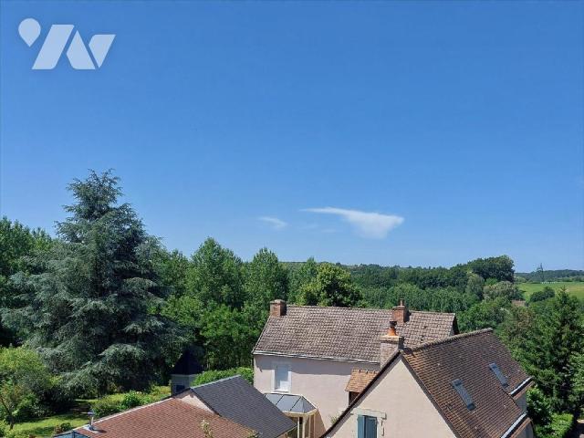 Maison 9 pièces 200 m² · à Saint-Jean-de-la-Motte · 200 m² · 230 000 €