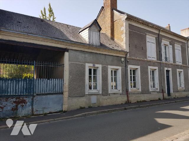 Maison 10 pièces 227 m² · à Flèche · 227 m² · 260 000 €
