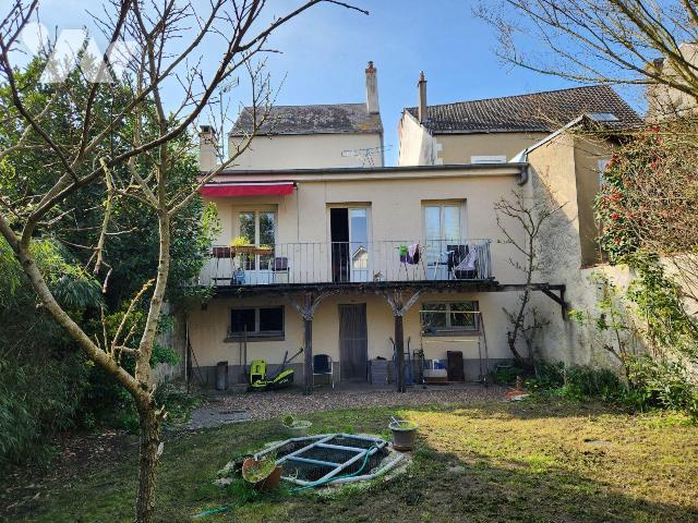 Maison 6 pièces 183 m² · à Flèche · 183 m² · 195 000 €
